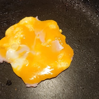 ハムチーズの甘い卵焼き